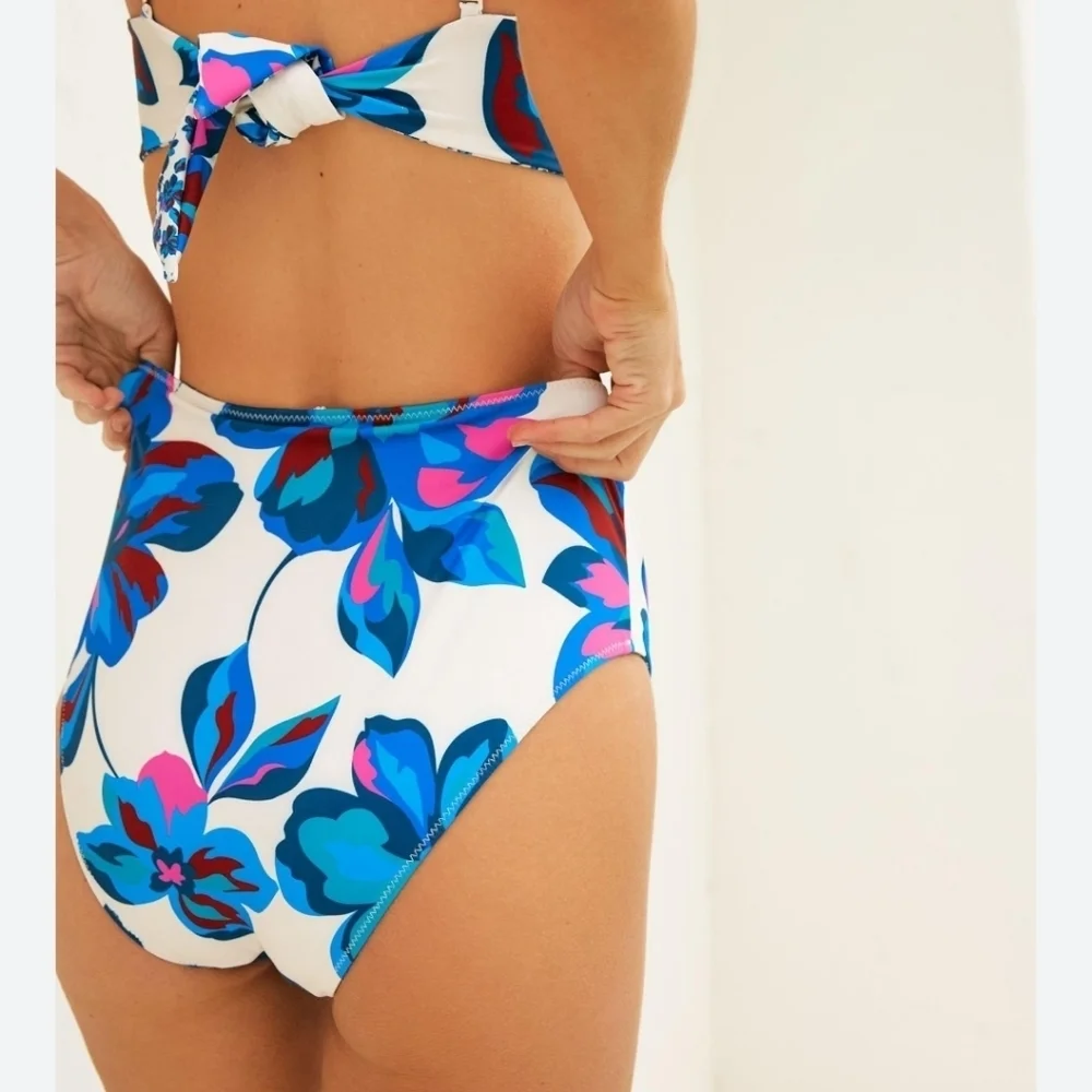Sanctuary High-Waisted Reversible Bikini BottomsSee all Sanctuary size XL